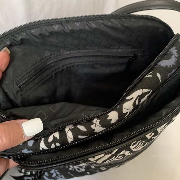 Vera Bradley trimmed CrossBody - Picture 7 of 8